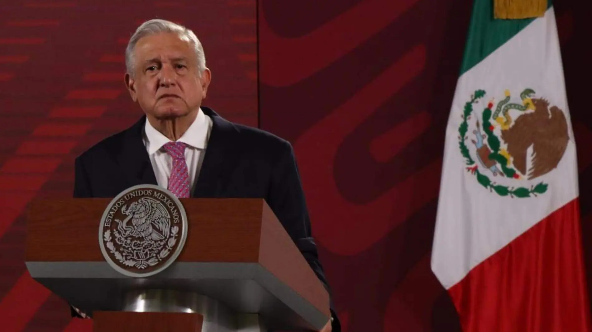 AMLO hace llamado para dialogar sobre la ley electrica